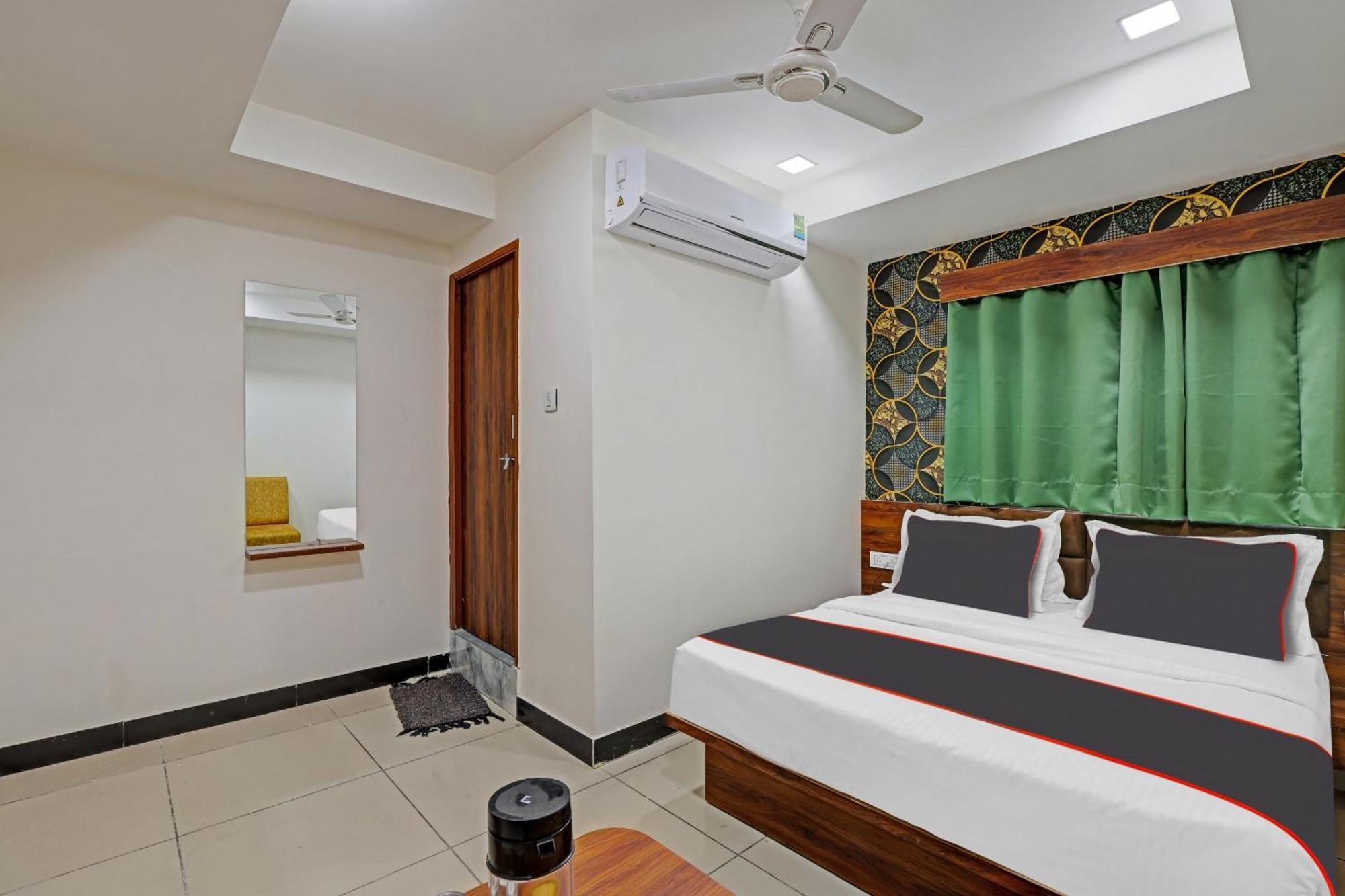 Capital O Bhavya Villa Ахмедабад Экстерьер фото